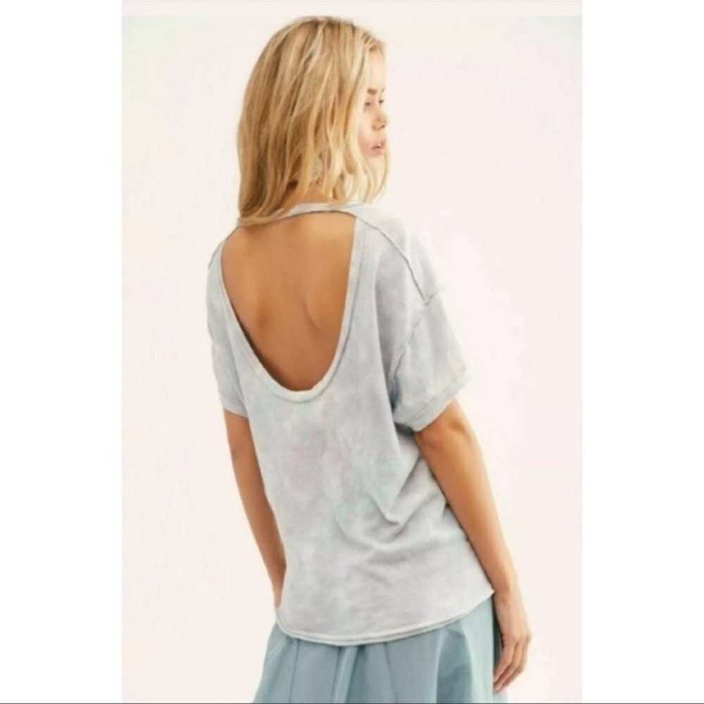 🧚‍♀️✨FREE PEOPLE Tie Dye V-Neck Size M - Picture 3 of 9